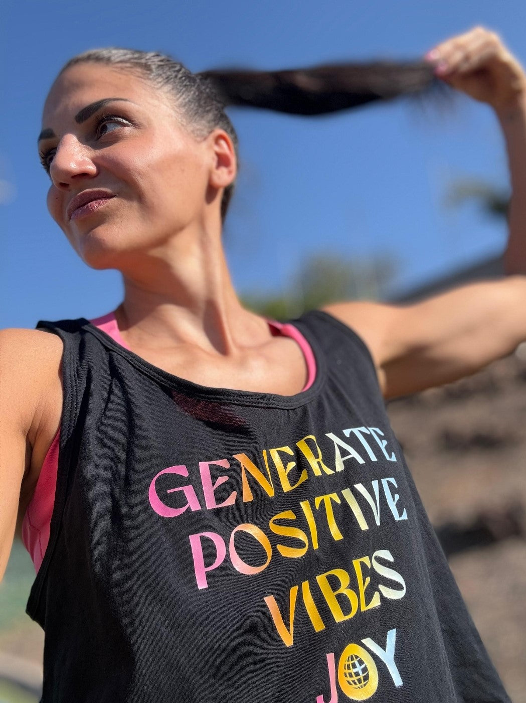 Camicia senza maniche JOY "Generate Positive Vibes" - Muoviti liberamente, ispira con coraggio